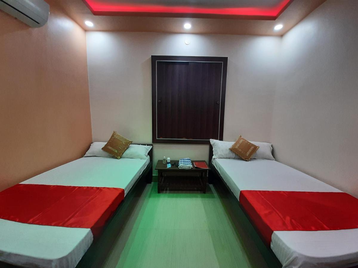 Hotel Shakuntla Palace - 400 Meters Away From Vishnu Pad Temple 7 Mins Walk Gaya Exterior photo