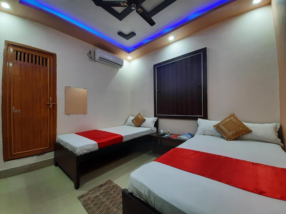 Hotel Shakuntla Palace - 400 Meters Away From Vishnu Pad Temple 7 Mins Walk Gaya Exterior photo