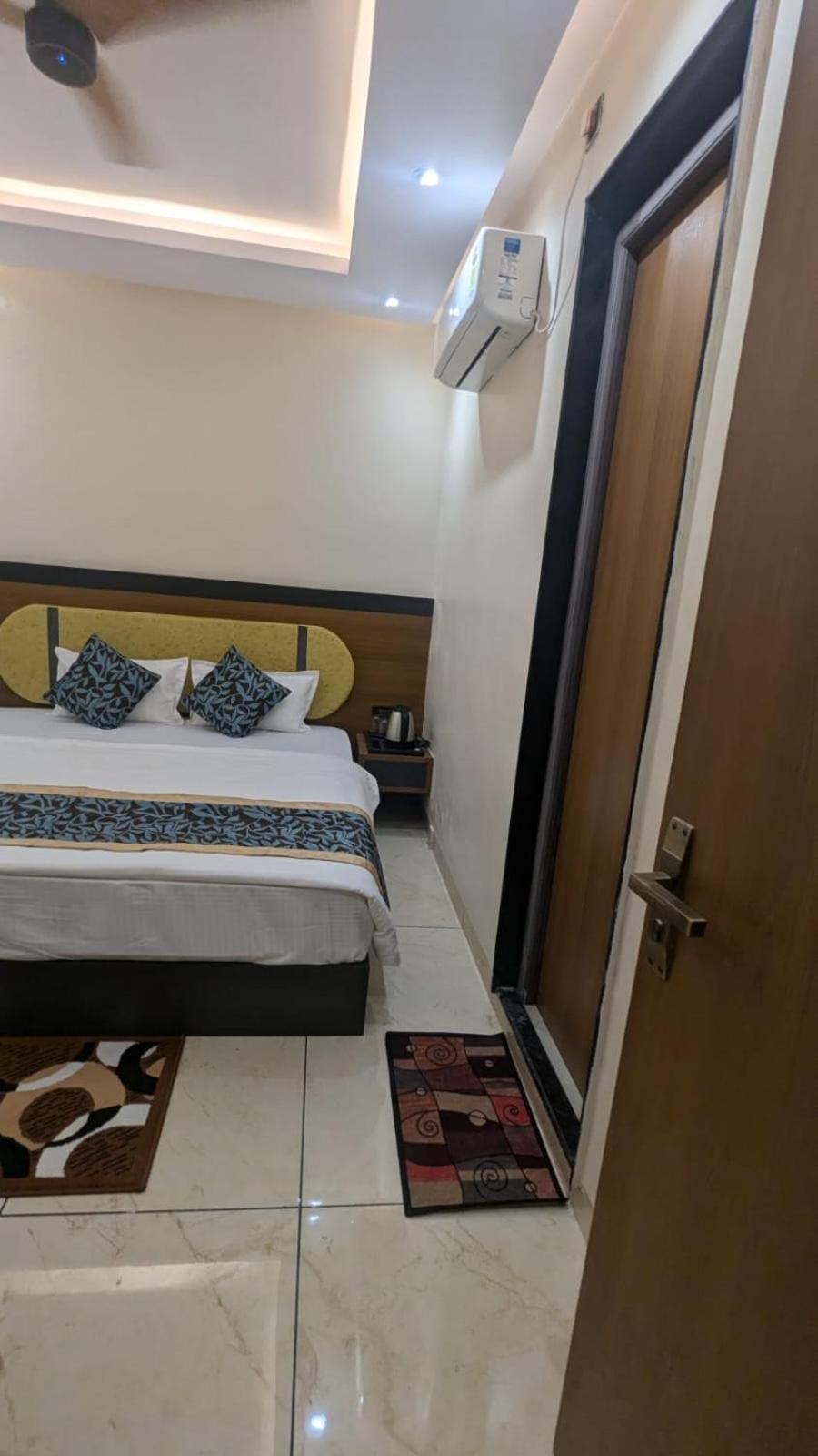 Hotel Shakuntla Palace - 400 Meters Away From Vishnu Pad Temple 7 Mins Walk Gaya Exterior photo