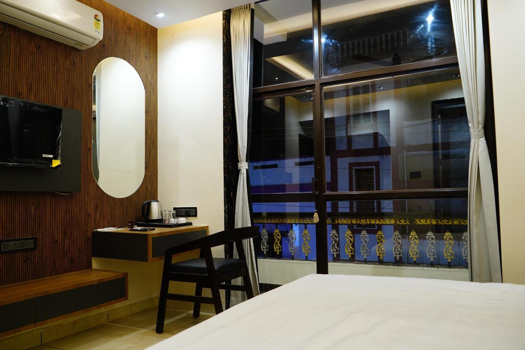 Hotel Shakuntla Palace - 400 Meters Away From Vishnu Pad Temple 7 Mins Walk Gaya Exterior photo