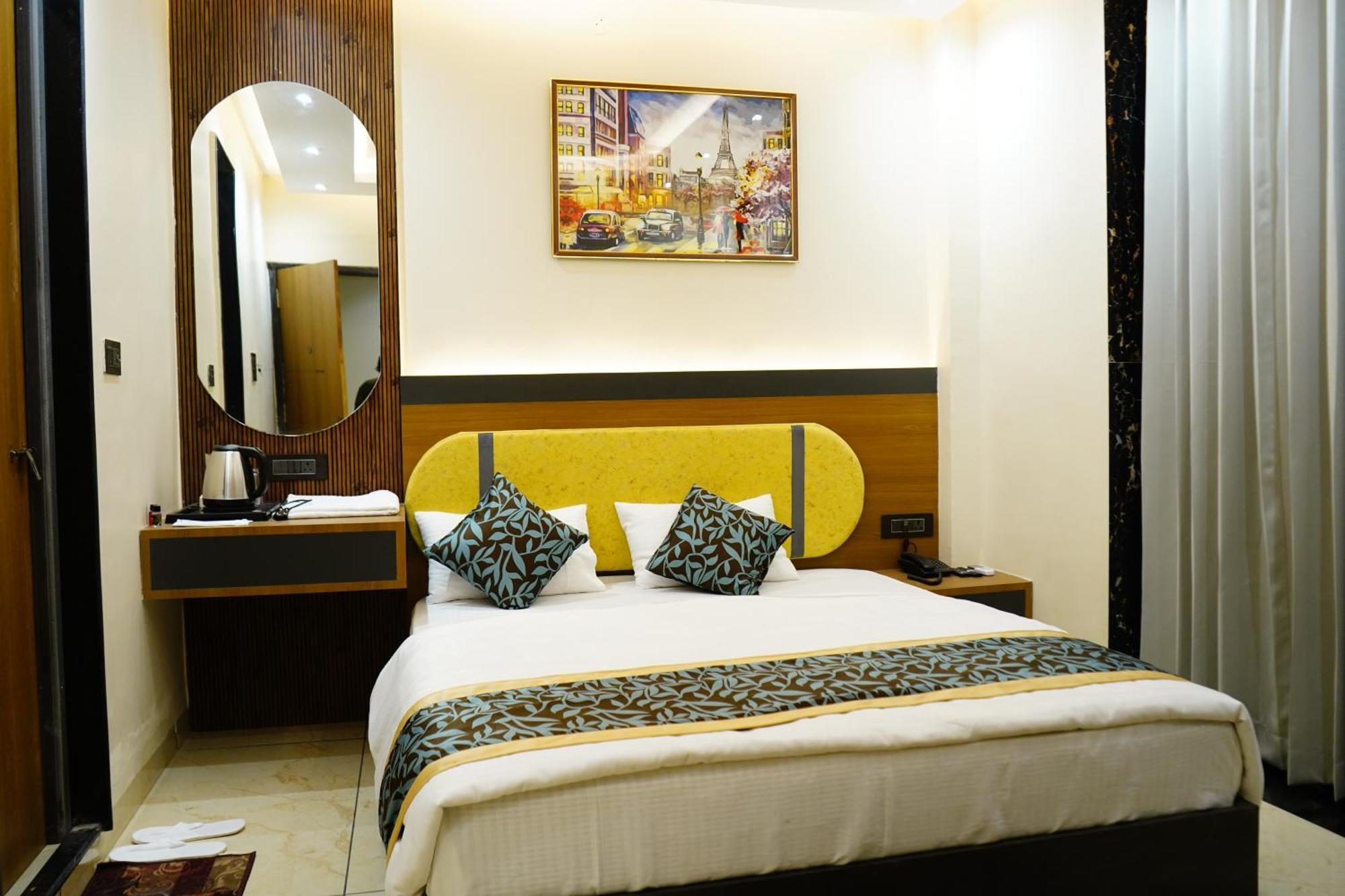 Hotel Shakuntla Palace - 400 Meters Away From Vishnu Pad Temple 7 Mins Walk Gaya Exterior photo