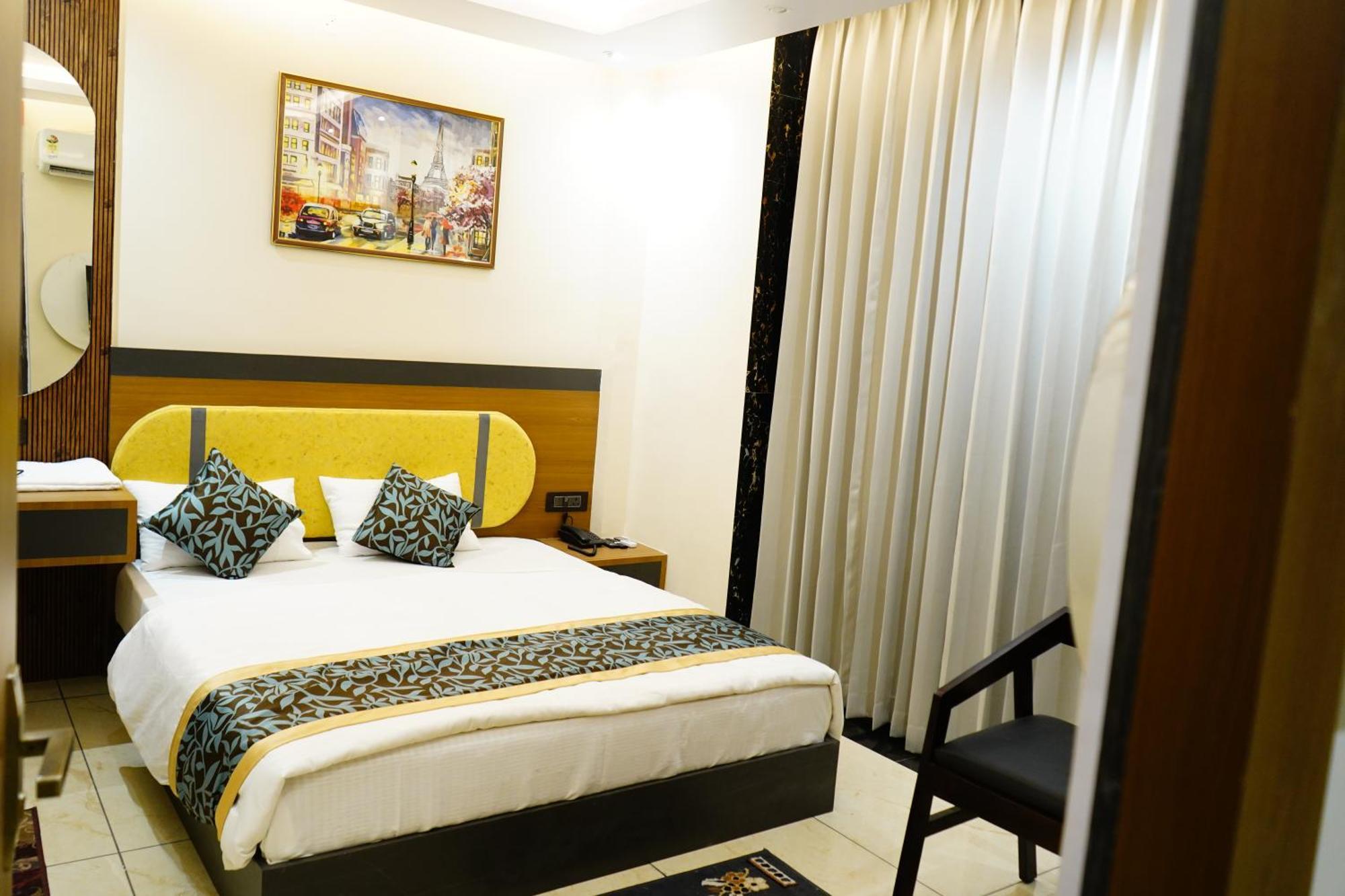 Hotel Shakuntla Palace - 400 Meters Away From Vishnu Pad Temple 7 Mins Walk Gaya Exterior photo