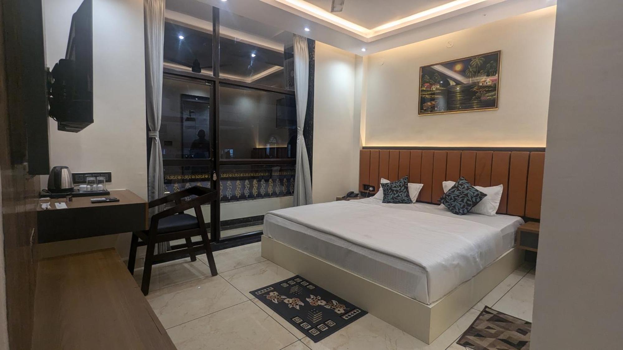 Hotel Shakuntla Palace - 400 Meters Away From Vishnu Pad Temple 7 Mins Walk Gaya Exterior photo