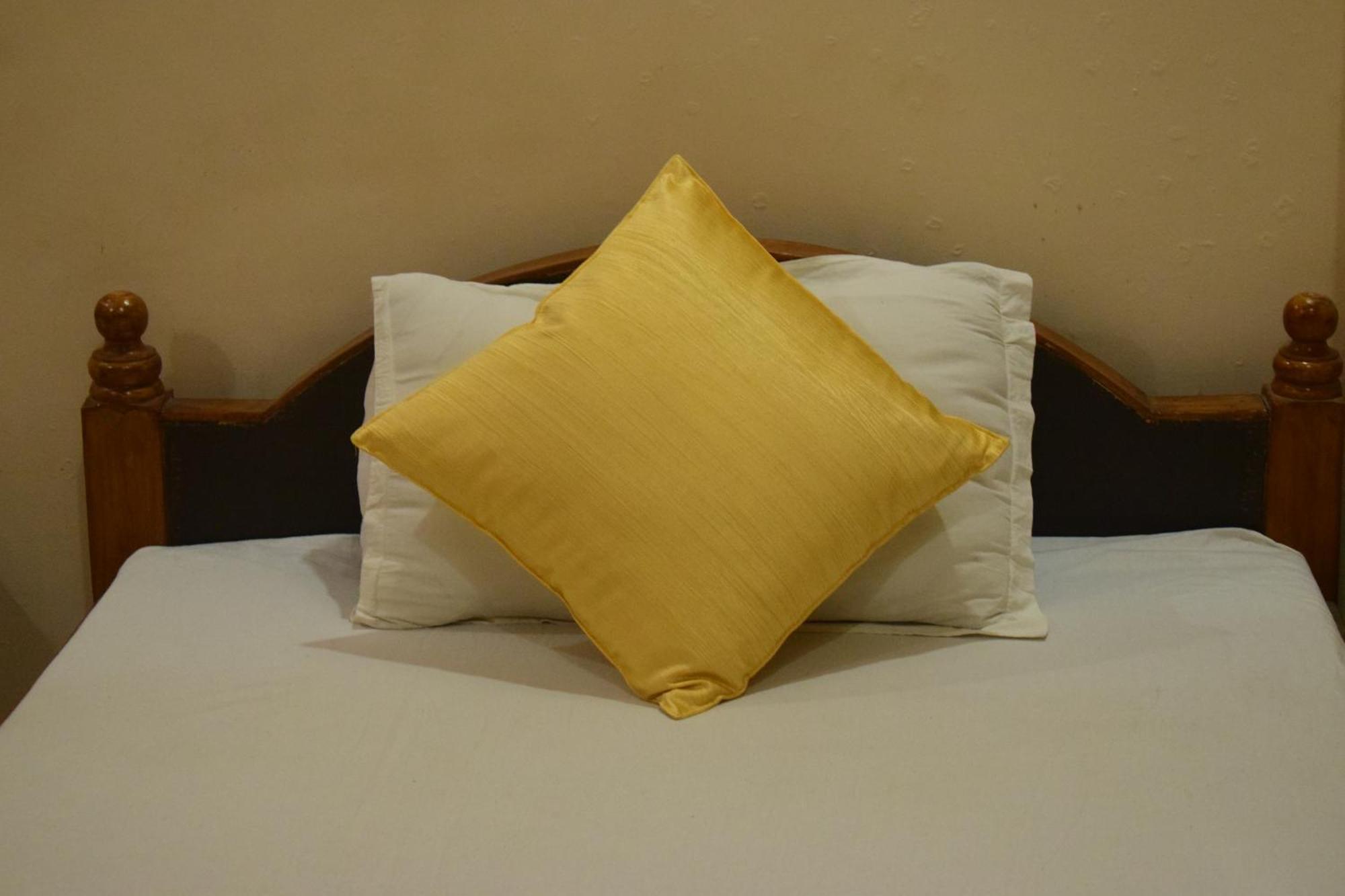 Hotel Shakuntla Palace - 400 Meters Away From Vishnu Pad Temple 7 Mins Walk Gaya Exterior photo